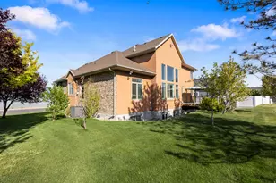 4077 S Pelican Ln, Saratoga Springs, UT 84045 - Photo 40