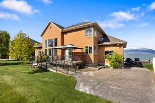4077 S Pelican Ln, Saratoga Springs, UT 84045 - Photo 6