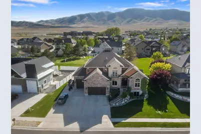 4077 S Pelican Ln, Saratoga Springs, UT 84045 - Photo 1
