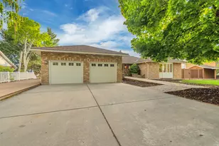 1335 N 1500 E, Provo, UT 84604 - Photo 56