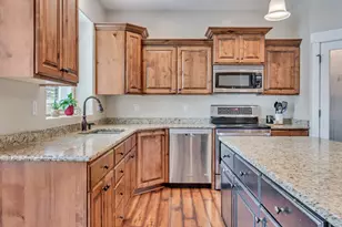 151 S 650 E, Salem, UT 84653 - Photo 10