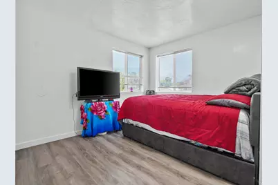 60 S Whiteside St, Layton, UT 84041 - Photo 16