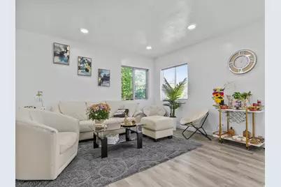 60 S Whiteside St, Layton, UT 84041 - Photo 4