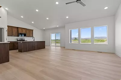 787 N 2450 W #LOT 17, Tremonton, UT 84337 - Photo 4