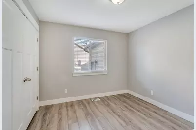 2454 E Ox Yoke Dr, Eagle Mountain, UT 84005 - Photo 16