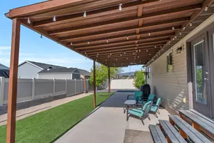 2454 E Ox Yoke Dr, Eagle Mountain, UT 84005 - Photo 30
