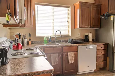 2887 S 350 W, Vernal, UT 84078 - Photo 22