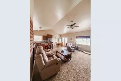 2887 S 350 W, Vernal, UT 84078 - Photo 18