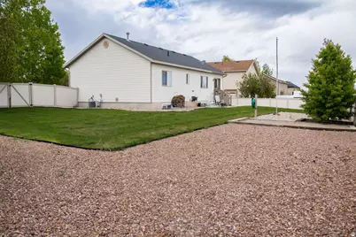 2887 S 350 W, Vernal, UT 84078 - Photo 12
