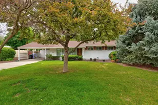 1740 E Southmoor Dr, Salt Lake City, UT 84117 - Photo 4