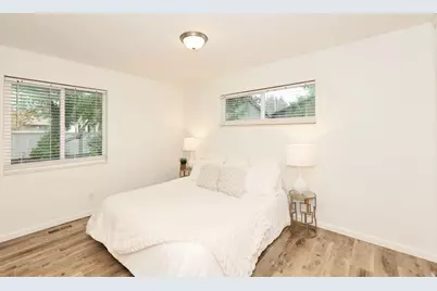 1740 E Southmoor Dr, Salt Lake City, UT 84117 - Photo 34