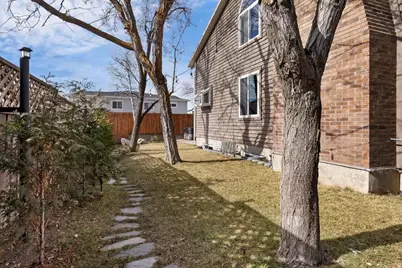 6924 S Hillside Cir, Cottonwood Heights, UT 84121 - Photo 30
