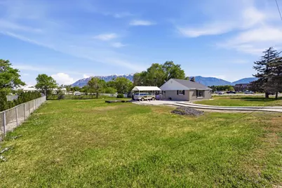 2036 W 1800 N, Farr West, UT 84404 - Photo 2