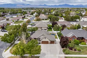 10552 S Crest Haven Ct, South Jordan, UT 84095 - Photo 2