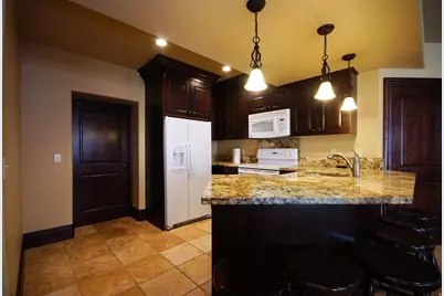 2054 E 6425 S, Holladay, UT 84121 - Photo 36