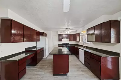 2071 E 575 N, Saint George, UT 84790 - Photo 6