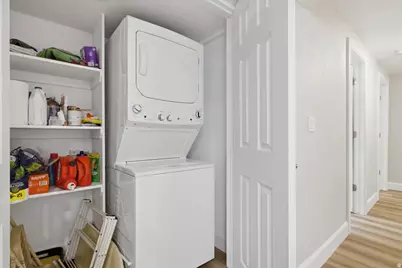 11689 S Oak Manor Dr, Sandy, UT 84092 - Photo 14