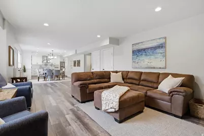 11689 S Oak Manor Dr, Sandy, UT 84092 - Photo 12