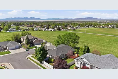 1665 E 1300 N, Layton, UT 84040 - Photo 50