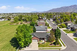 1665 E 1300 N, Layton, UT 84040 - Photo 44