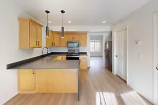 1115 N Main St, Bountiful, UT 84010 - Photo 2