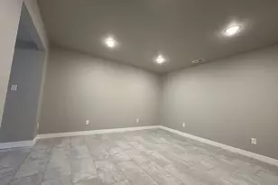 954 N Quincy Ave, Ogden, UT 84404 - Photo 8