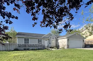 1317 E Knollwood Dr, Sandy, UT 84092 - Photo 1