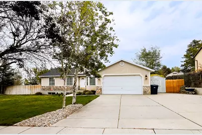 1317 E Knollwood Dr, Sandy, UT 84092 - Photo 2