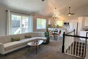1317 E Knollwood Dr, Sandy, UT 84092 - Photo 4