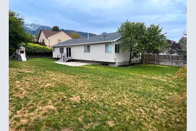 1317 E Knollwood Dr, Sandy, UT 84092 - Photo 28
