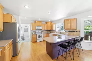 4016 W Kelvingrove Cir S, South Jordan, UT 84095 - Photo 8