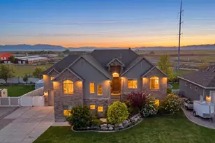 223 N Rnch Rd, Farmington, UT 84025 - Photo 1