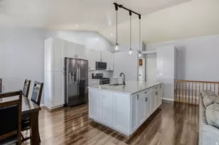 6456 S Mount Whitney Ln, Salt Lake City, UT 84118 - Photo 4