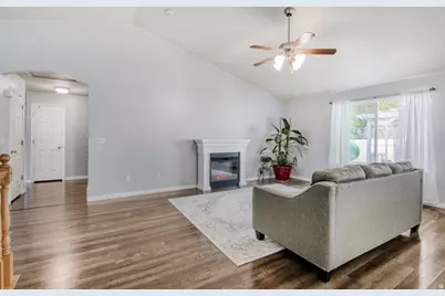 6456 S Mount Whitney Ln, Salt Lake City, UT 84118 - Photo 6
