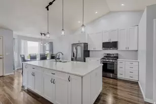 6456 S Mount Whitney Ln, Salt Lake City, UT 84118 - Photo 2