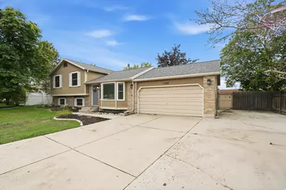 11308 S Hawkwood Dr, Sandy, UT 84094 - Photo 2