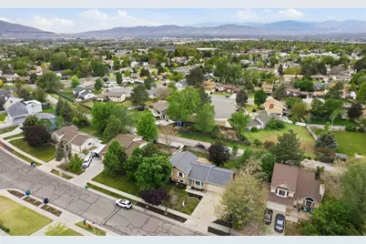 11308 S Hawkwood Dr, Sandy, UT 84094 - Photo 4