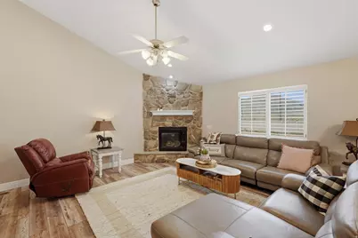9317 N Sunset Dr, Thatcher, UT 84337 - Photo 6