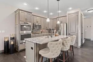 819 S Edgewater Ct E, Huntsville, UT 84317 - Photo 10