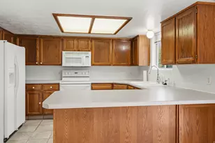 1315 W 1900 S, Woods Cross, UT 84087 - Photo 8