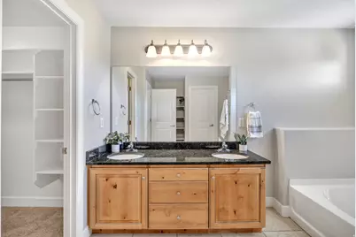 585 E Wyngate Pointe Ln, Draper, UT 84020 - Photo 12