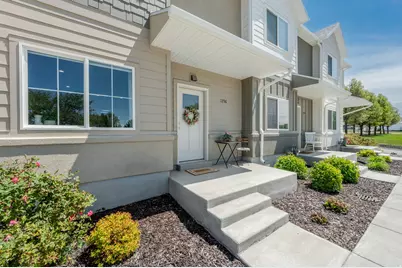 1356 N 250 W, Sunset, UT 84015 - Photo 2