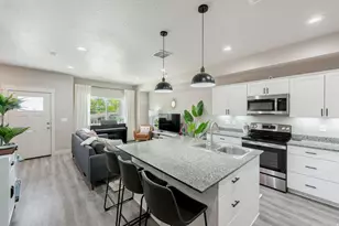 1356 N 250 W, Sunset, UT 84015 - Photo 4