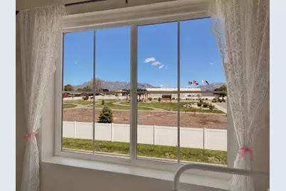 1356 N 250 W, Sunset, UT 84015 - Photo 12