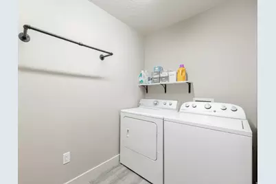 1356 N 250 W, Sunset, UT 84015 - Photo 16