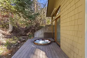 2181 N Pinecrest Cyn Rd, Salt Lake City, UT 84108 - Photo 28