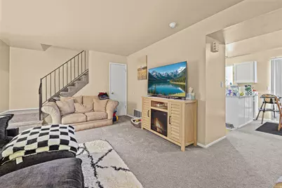 7445 Rich Way E, Cottonwood Heights, UT 84121 - Photo 4