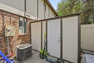 7445 S Rich Way, Cottonwood Heights, UT 84121 - Photo 22