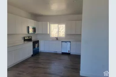 326 E Sage Cir S, Tooele, UT 84074 - Photo 6