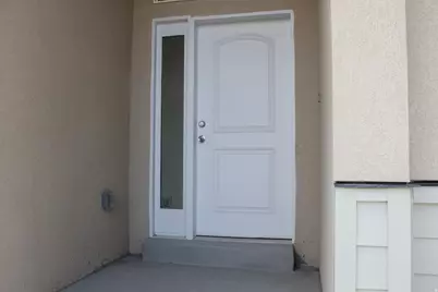 326 E Sage Cir S, Tooele, UT 84074 - Photo 2